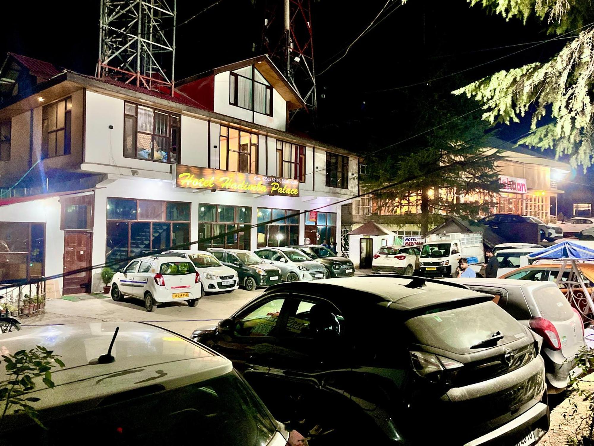 Hotel The Hadimba Palace # Mountain View ! Family Hotel ! Big Private Parking ! Near To Mall Road - Manali (Himachal Pradesh), Manali
